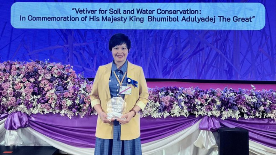 Vietnamese female scientist honoured with King of Thailand Awards